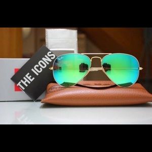 Ray-Ban Aviator Gold and green flash mirror lenses